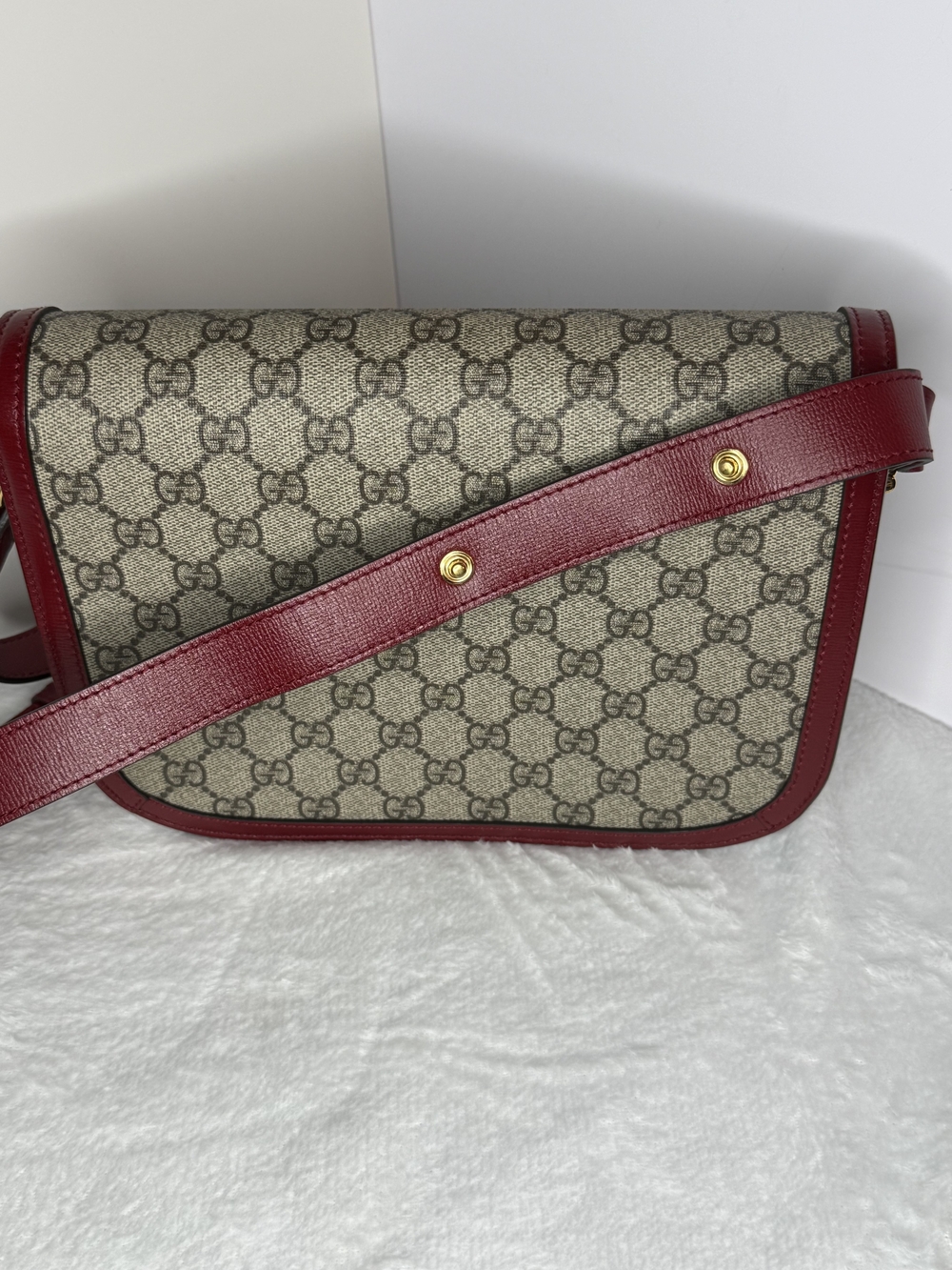 Gucci Horsebit Small Shoulder Bag in Red and Beige GG Canvas - Picture 5 of 13
